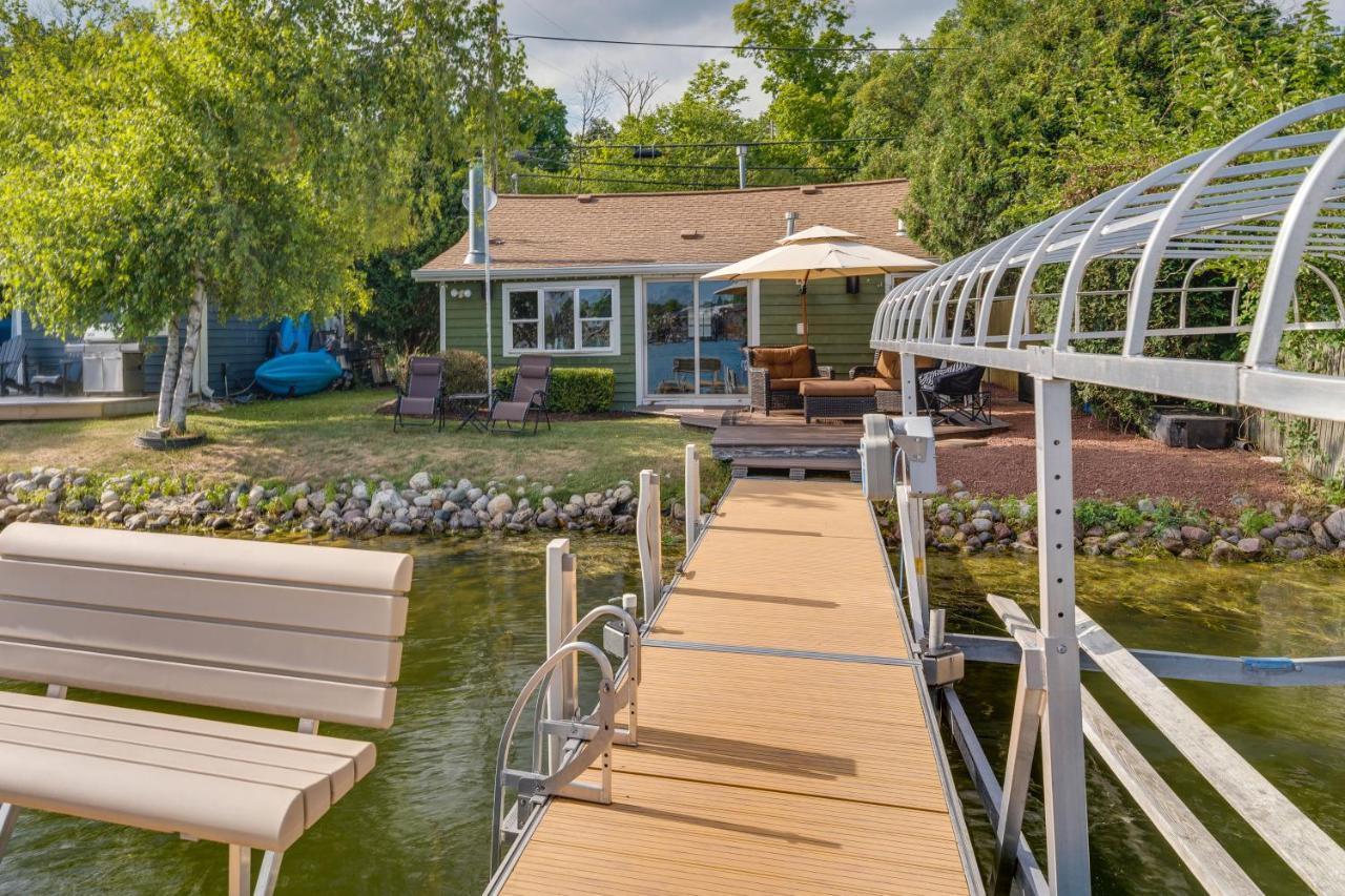 Okauchee Lake Vacation Rental With Boat Dock! Oconomowoc Exterior foto